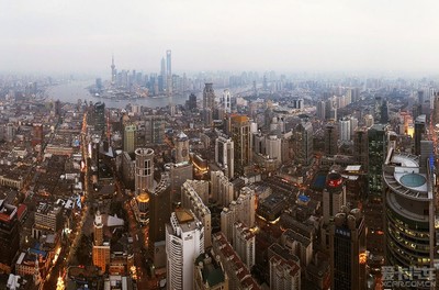 上海自貿區(qū)驅動房地產市場躍升，三年內均價突破四萬大關