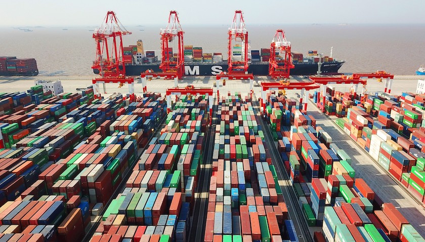 上海口岸展現強勁韌性與活力 去年進出口總值增長15%，通關效率再攀新高